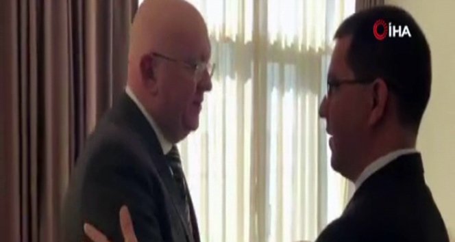 Rus diplomat ile Venezuela Dışişleri bakanı arasında samimi diyalog